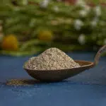 Jahvatatud must mahe pipar