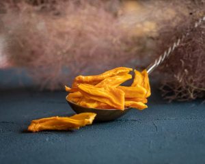 Dried organic mangoes