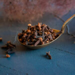 Органическая цельная гвоздика