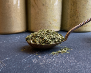 Dried organic parsley