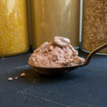 Tseremoniaalne rasvatustatud mahe toor-kakao pulber