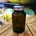 Коричневая стеклянная банка с металлической крышкой, 200 мл