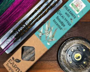 Viiruk Palo Santo eukalüptiga Earth Inspired, 30g