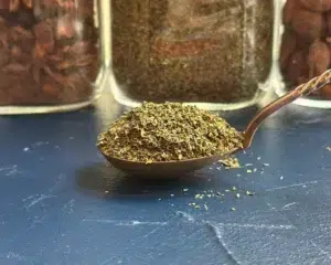 Сушеная органическая зеленая мята