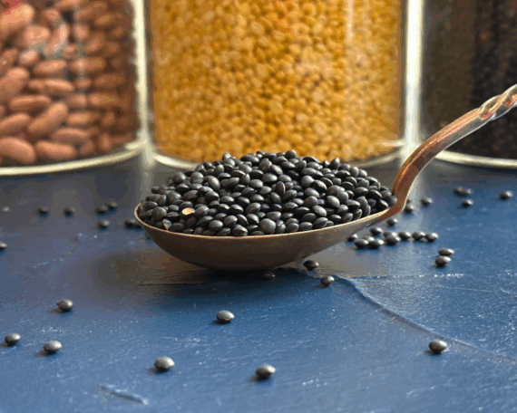 Organic black lentils - Image 1